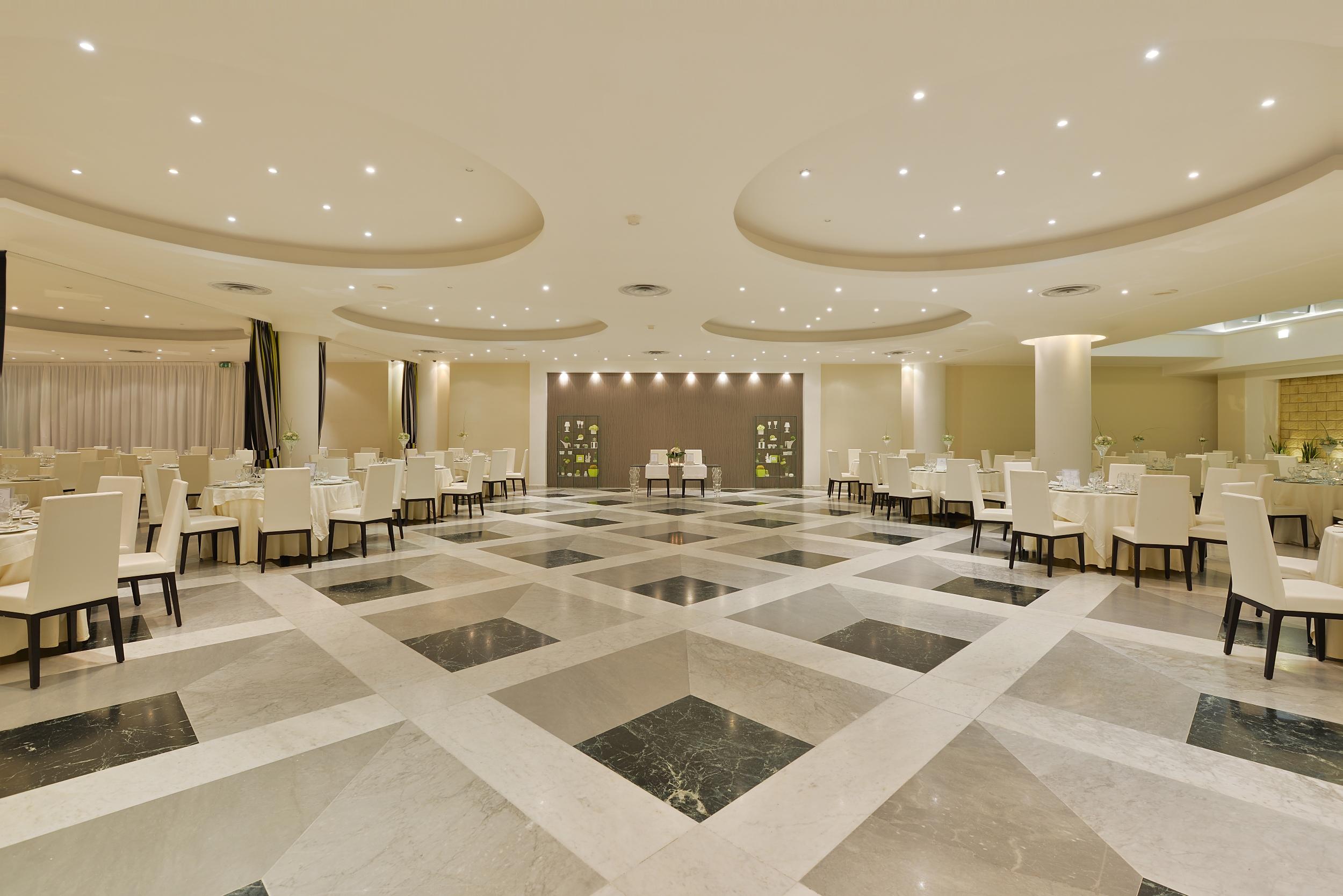 麦可帕埃斯图姆酒店 外观 照片 The interior of the hotel